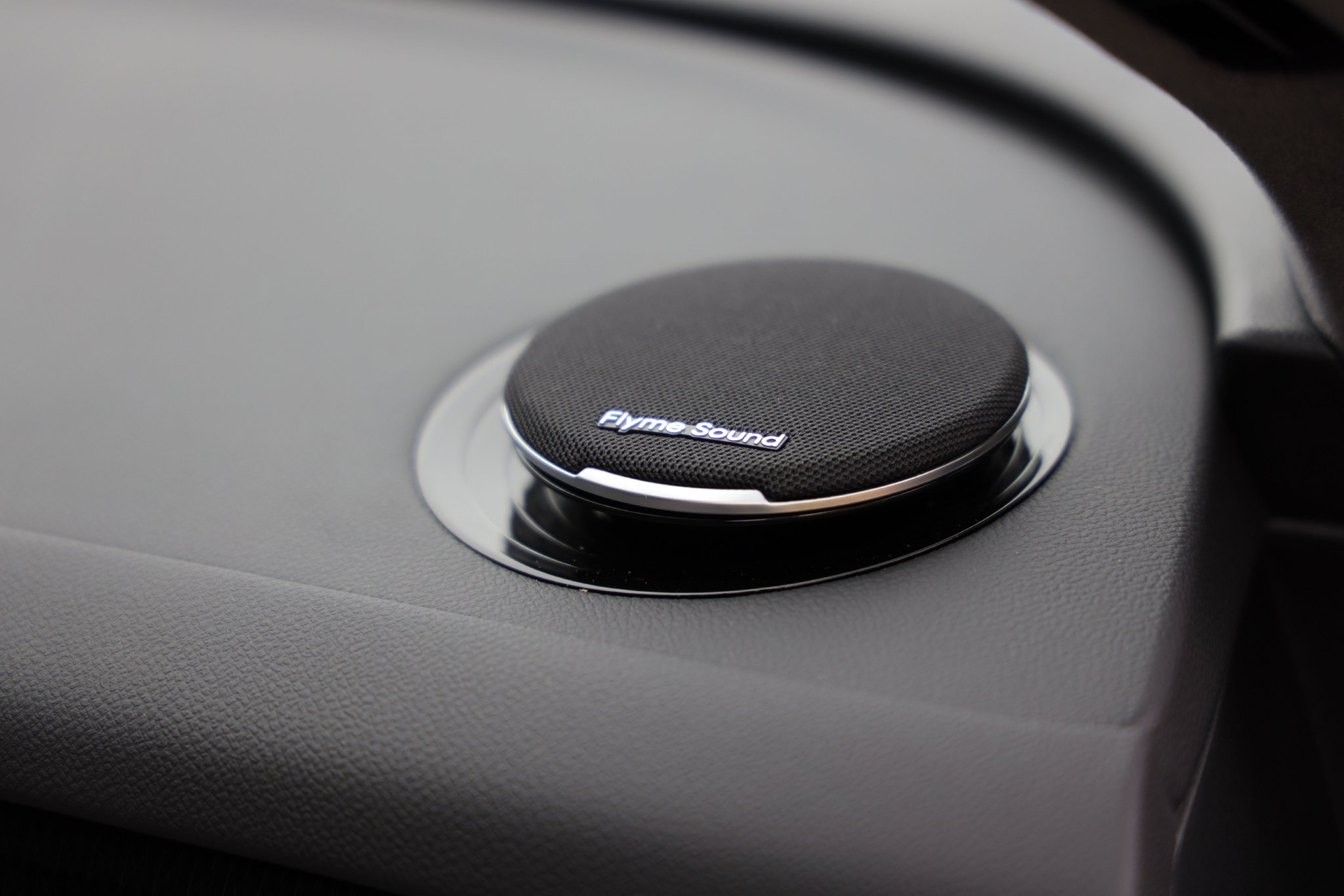 Discover the Geely Galaxy Star 8: Luxury Hybrid Sedan with Smart Features