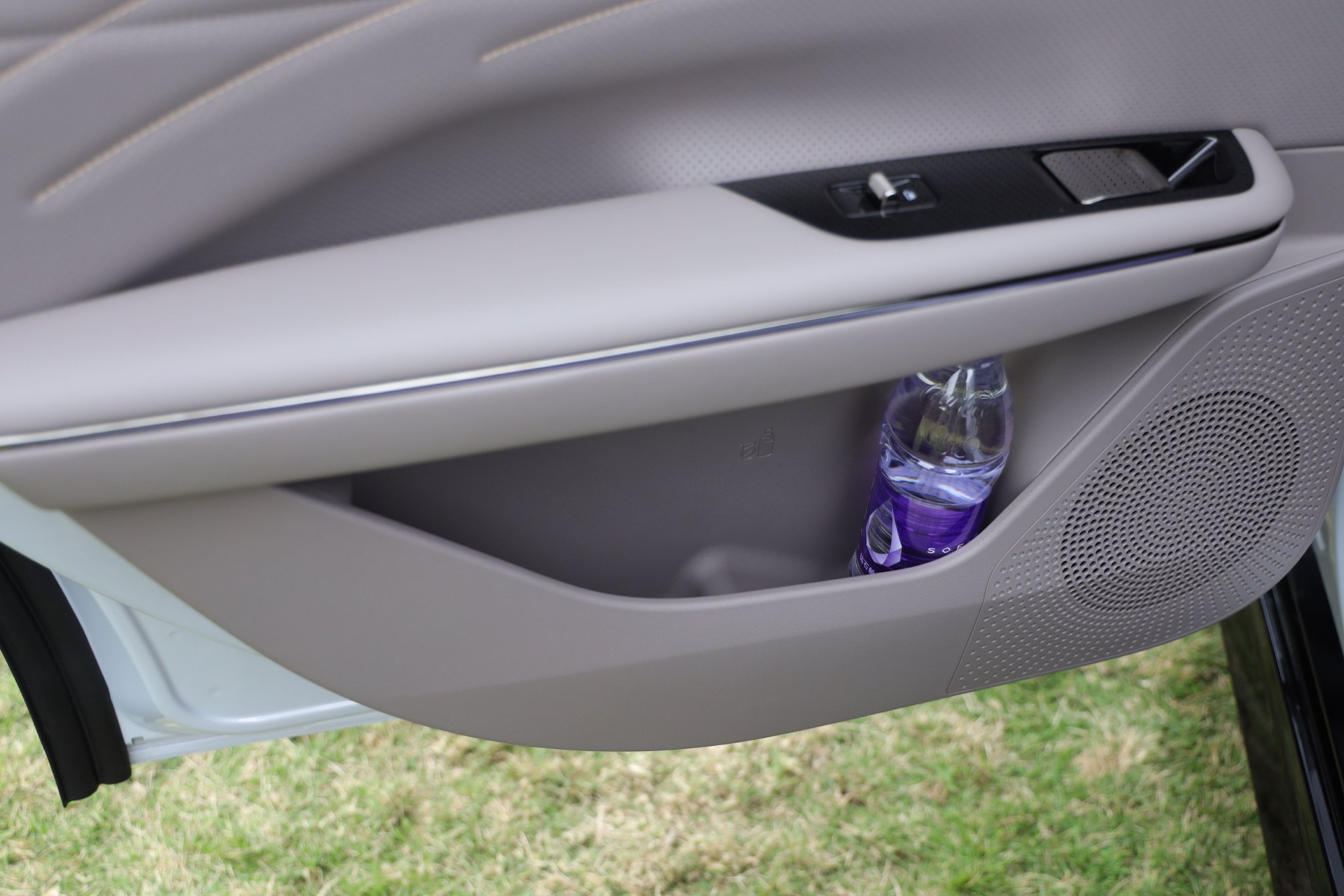 Discover the Geely Galaxy Star 8: Luxury Hybrid Sedan with Smart Features