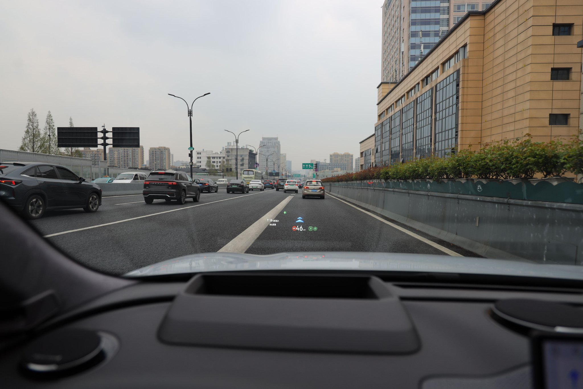 Discover the Geely Galaxy Star 8: Luxury Hybrid Sedan with Smart Features