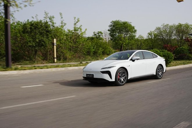 2025 Dongfeng Yipai eπ007: The Ultimate Smart Electric Coupe Experience