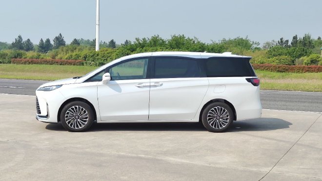 Discover the All-New Buick GL8 Lushang: Luxury Meets Performance in MPVs