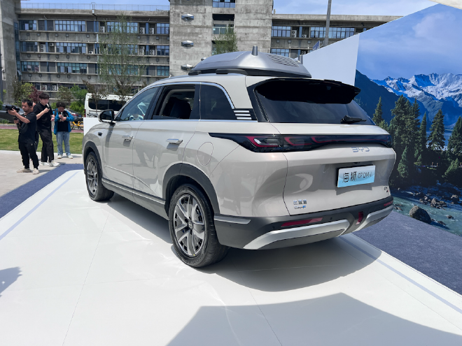 Discover BYD's Sea Lion 07 DM-i: The Future of Smart SUVs Unveiled!