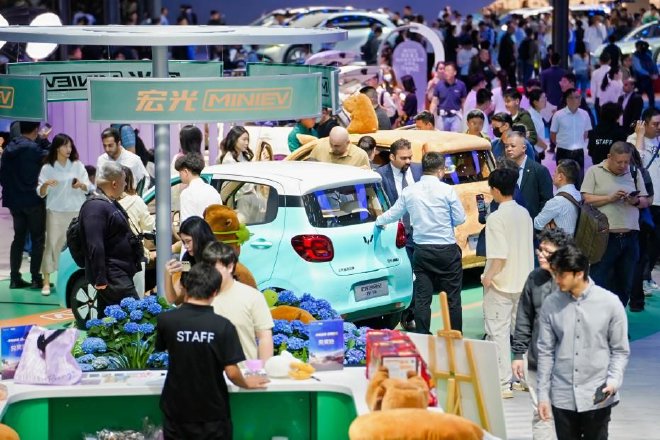Wuling Hongguang MINIEV: Top-Selling EV with 28,990 Units in April