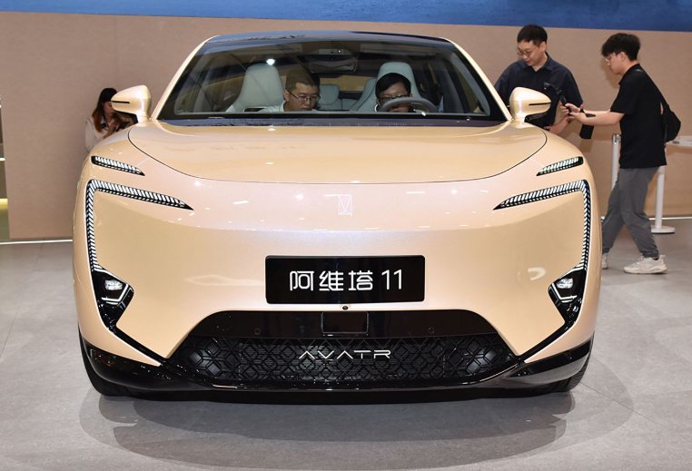 Avita 11 vs Zhijie R7: Which New Energy SUV Reigns Supreme?