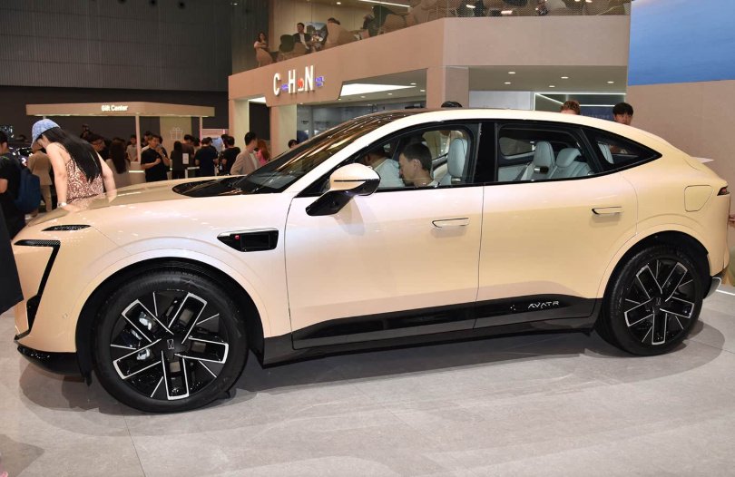 Avita 11 vs Zhijie R7: Which New Energy SUV Reigns Supreme?