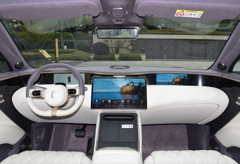 Avita 11 vs Zhijie R7: Which New Energy SUV Reigns Supreme?