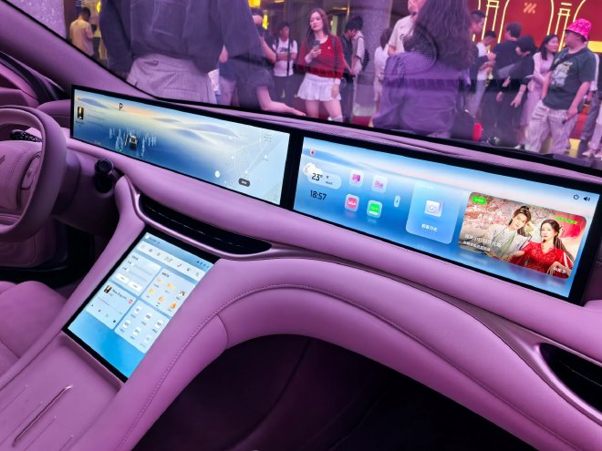 Discover the Upgraded Zhiji L6: Price, Features, and Tech Innovations