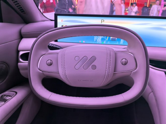 Discover the Upgraded Zhiji L6: Price, Features, and Tech Innovations