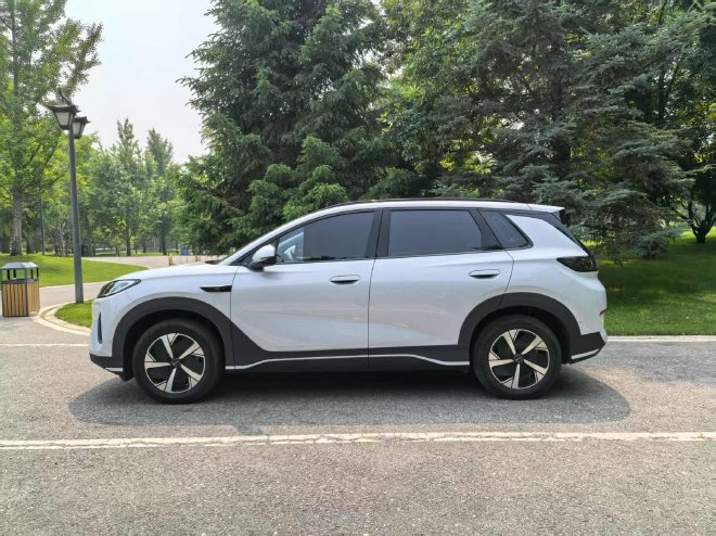 Discover the BYD Sea Lion 05EV: The Ultimate Family SUV Under 100K Yuan!