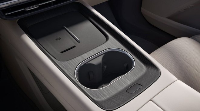 2025 Dongfeng Yipai eπ007: Sporty Electric Car for Young Drivers