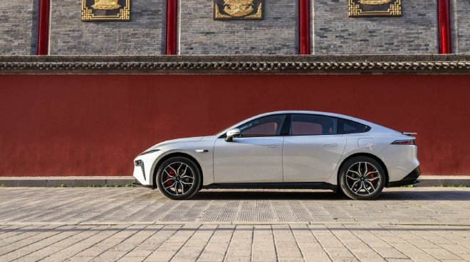 2025 Dongfeng Yipai eπ007: Sporty Electric Car for Young Drivers