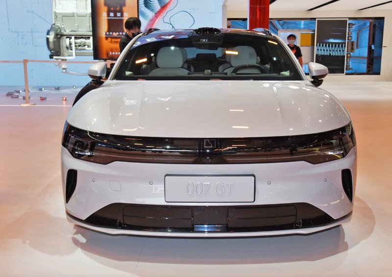 Avita 06 vs. Zeekr 007 GT: The Ultimate New Energy Vehicle Showdown