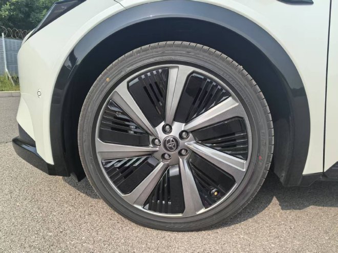 Discover the All-New FAW Toyota bZ5: A Game-Changer in Electric SUVs