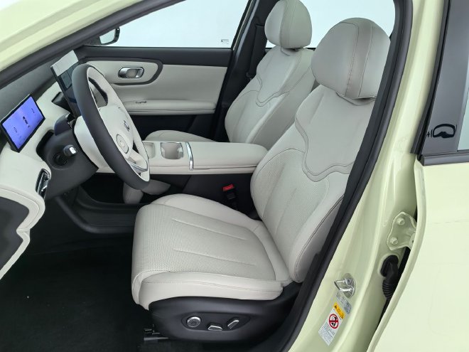 Discover the Stylish Changan Qiyuan New Q05: Space, Tech & Safety Upgrades