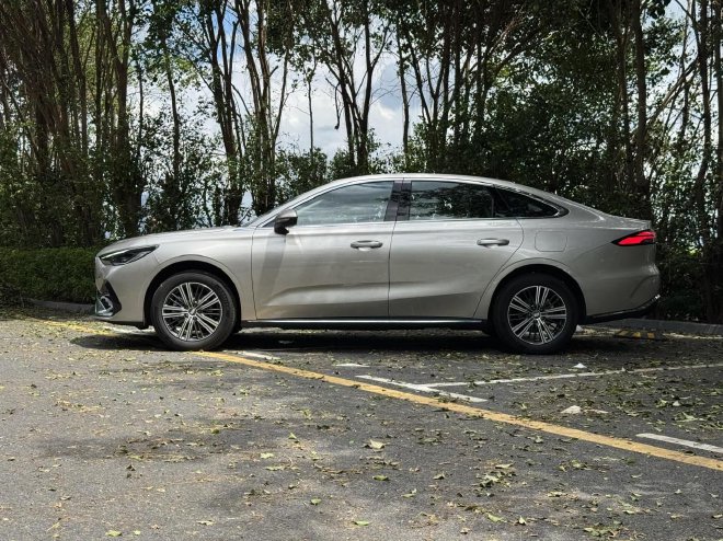Discover the Geely Galaxy Star 6: The Ultimate Family Electric Sedan