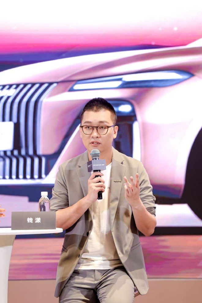 Roewe M7 DMH: Revolutionizing Family Sedans with Luxury and AI Tech
