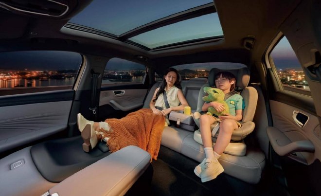 Roewe M7 DMH: Revolutionizing Family Sedans with Luxury and AI Tech