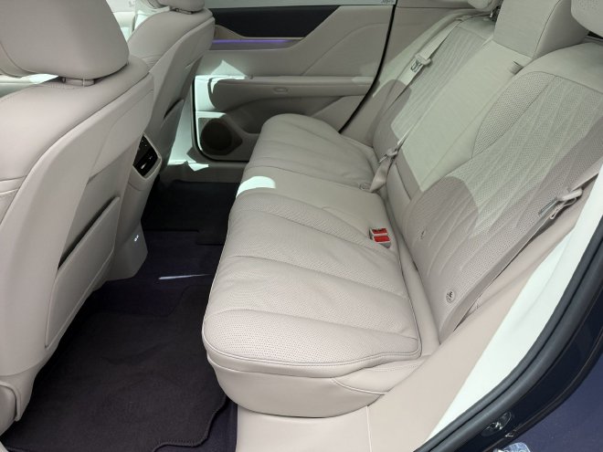 Discover Buick's Luxury Zhijing L7: Features, Pricing, and Performance!