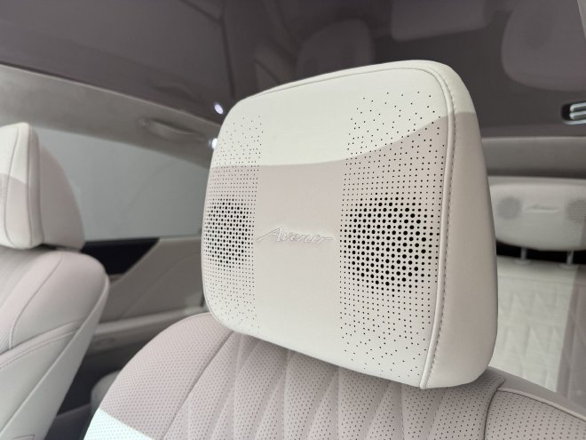 Discover Buick's Luxury Zhijing L7: Features, Pricing, and Performance!
