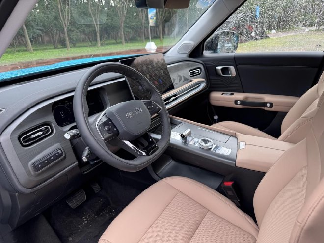 Discover the BJ30 Traveler: The Ultimate Off-Road Family SUV