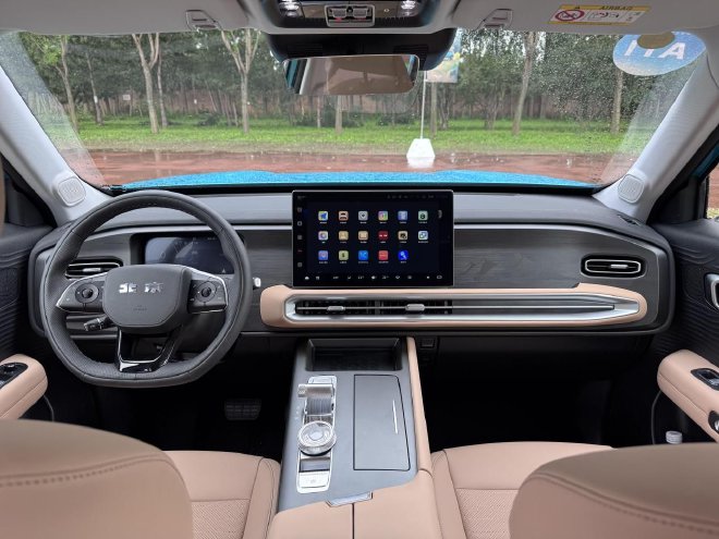 Discover the BJ30 Traveler: The Ultimate Off-Road Family SUV