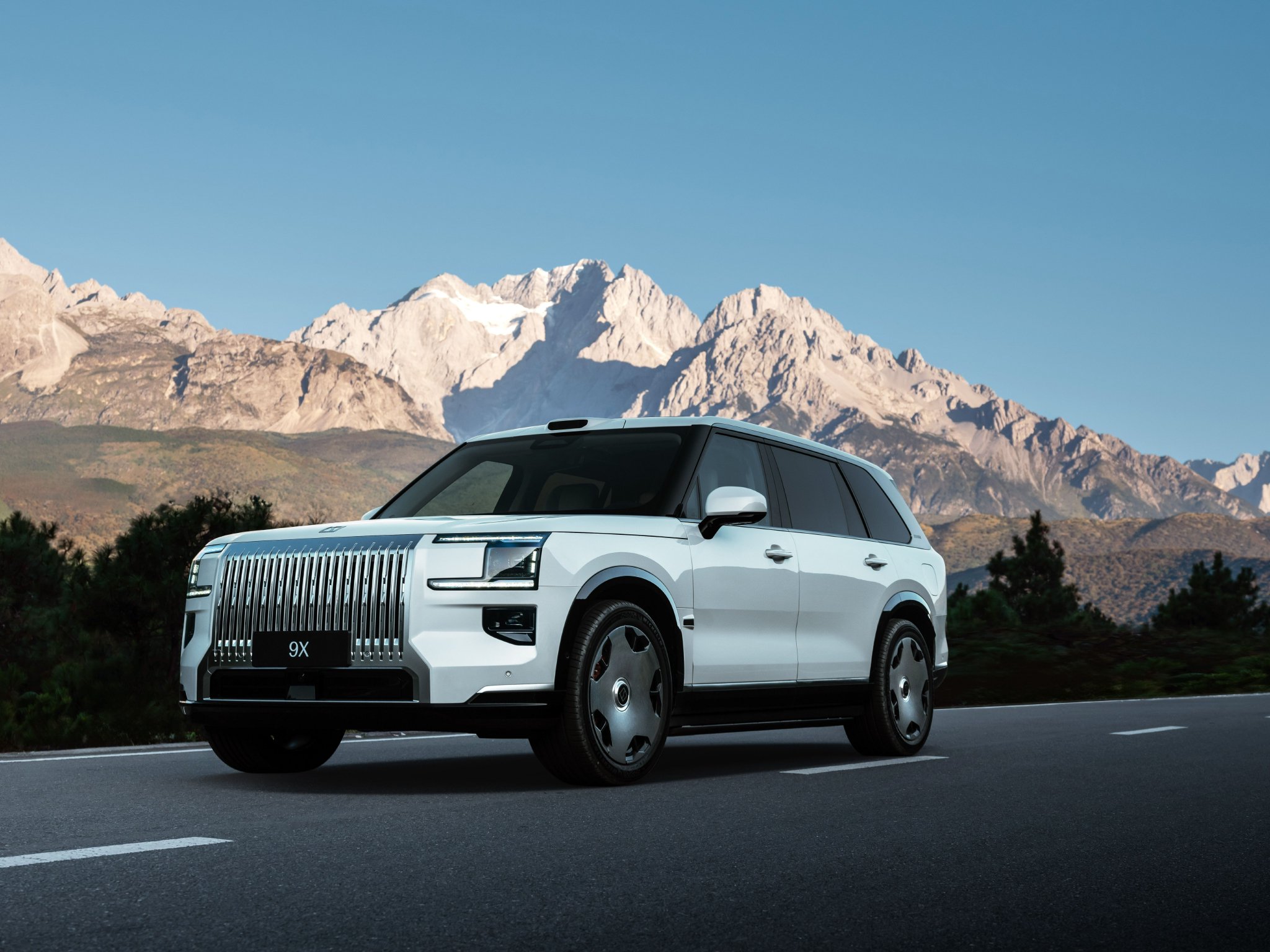 Discover the Zeekr 9X: Luxury SUV with Cutting-Edge Tech & Exclusive Offers