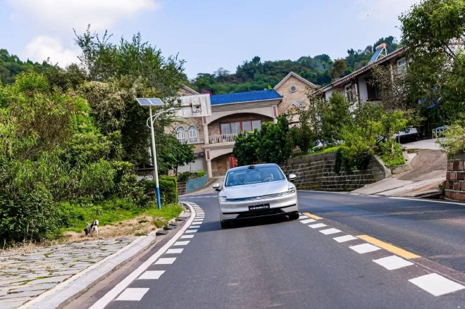 Changan Qiyuan A06: The Ultimate Family Electric Sedan for Comfort & Performance