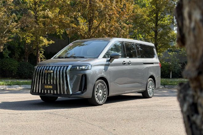 Discover the Ruisheng M8: The Ultimate Family MPV for Comfort & Space