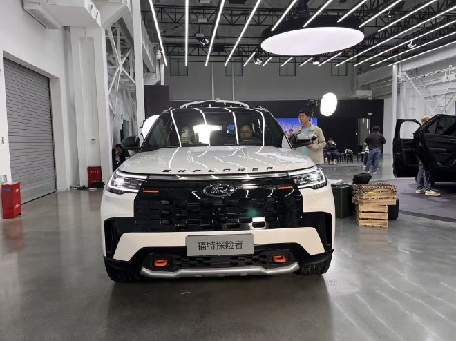 Discover the New Ford Explorer Kunlun Adventure Edition: Ultimate Off-Road Luxury