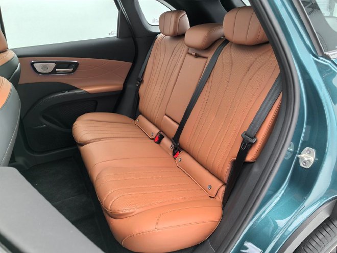 Discover the Dynamic Fifth-Generation Chery Tiggo 8: Tiger vs. Leopard