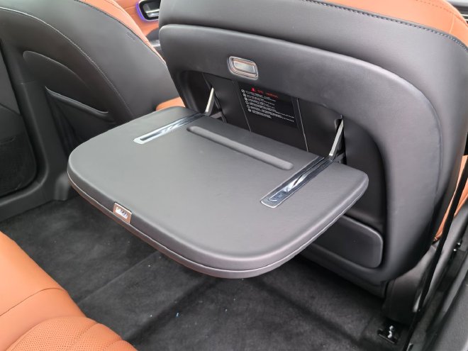 Discover the Dynamic Fifth-Generation Chery Tiggo 8: Tiger vs. Leopard