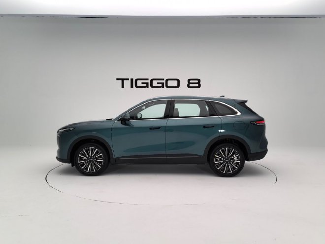 Discover the Dynamic Fifth-Generation Chery Tiggo 8: Tiger vs. Leopard