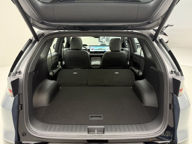 Discover the Beijing Hyundai EO: Stylish Electric SUV Starting at 130,000 Yuan