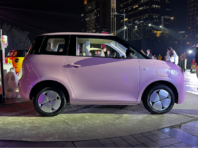 Discover the Aishang A100C: The Stylish New Micro Car Revolutionizing EVs