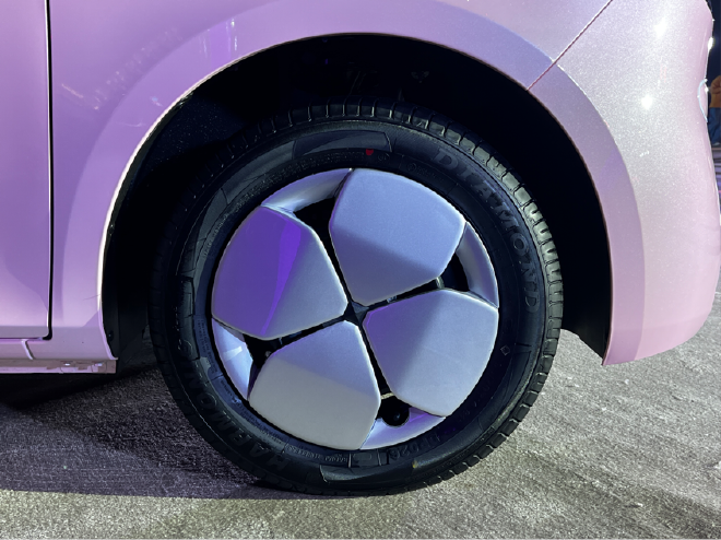 Discover the Aishang A100C: The Stylish New Micro Car Revolutionizing EVs