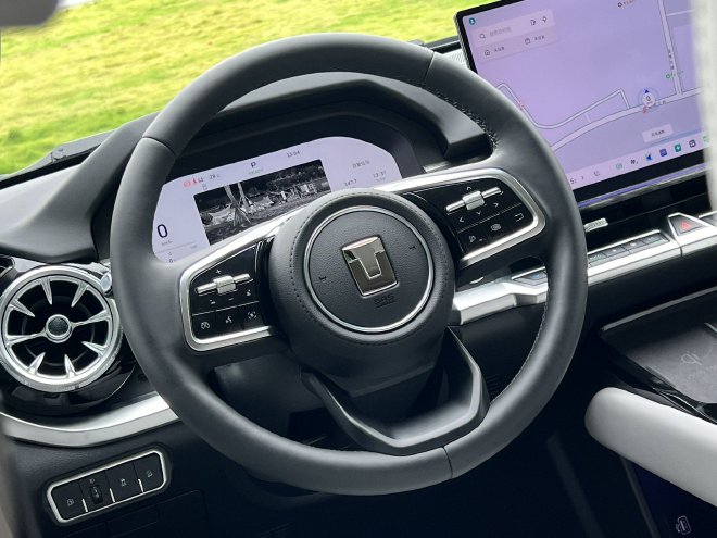 Discover the New Tank 400: Smart Off-Roading with Style and Power