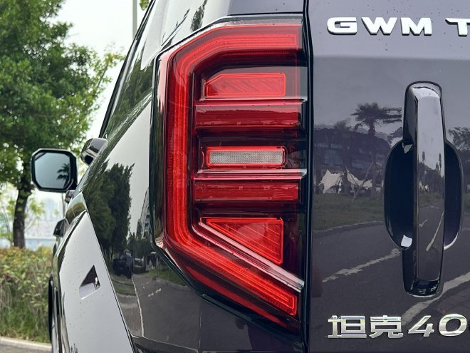 Discover the New Tank 400: Smart Off-Roading with Style and Power