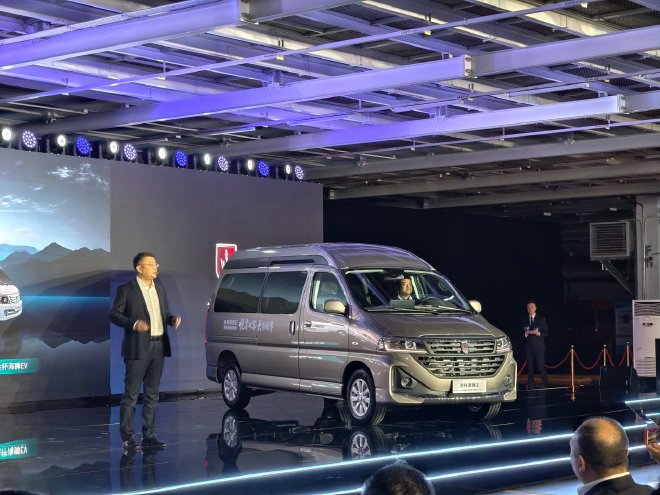 Jinbei Unveils 5 New Vehicles: EVs & 2026 Models with Exciting Features!
