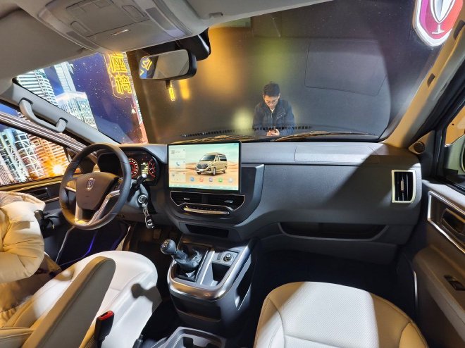 Jinbei Unveils 5 New Vehicles: EVs & 2026 Models with Exciting Features!