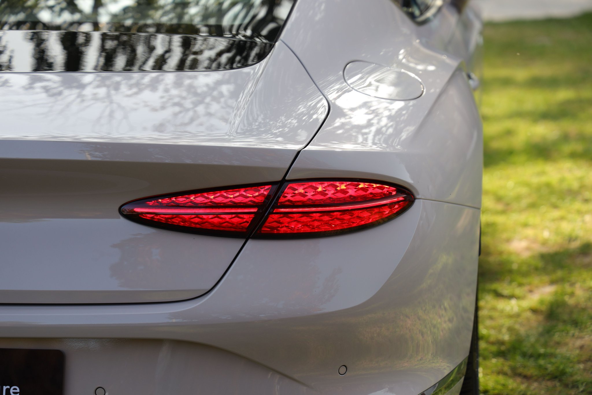 Discover the Luxurious Bentley Continental GT Azure: Performance Meets Elegance