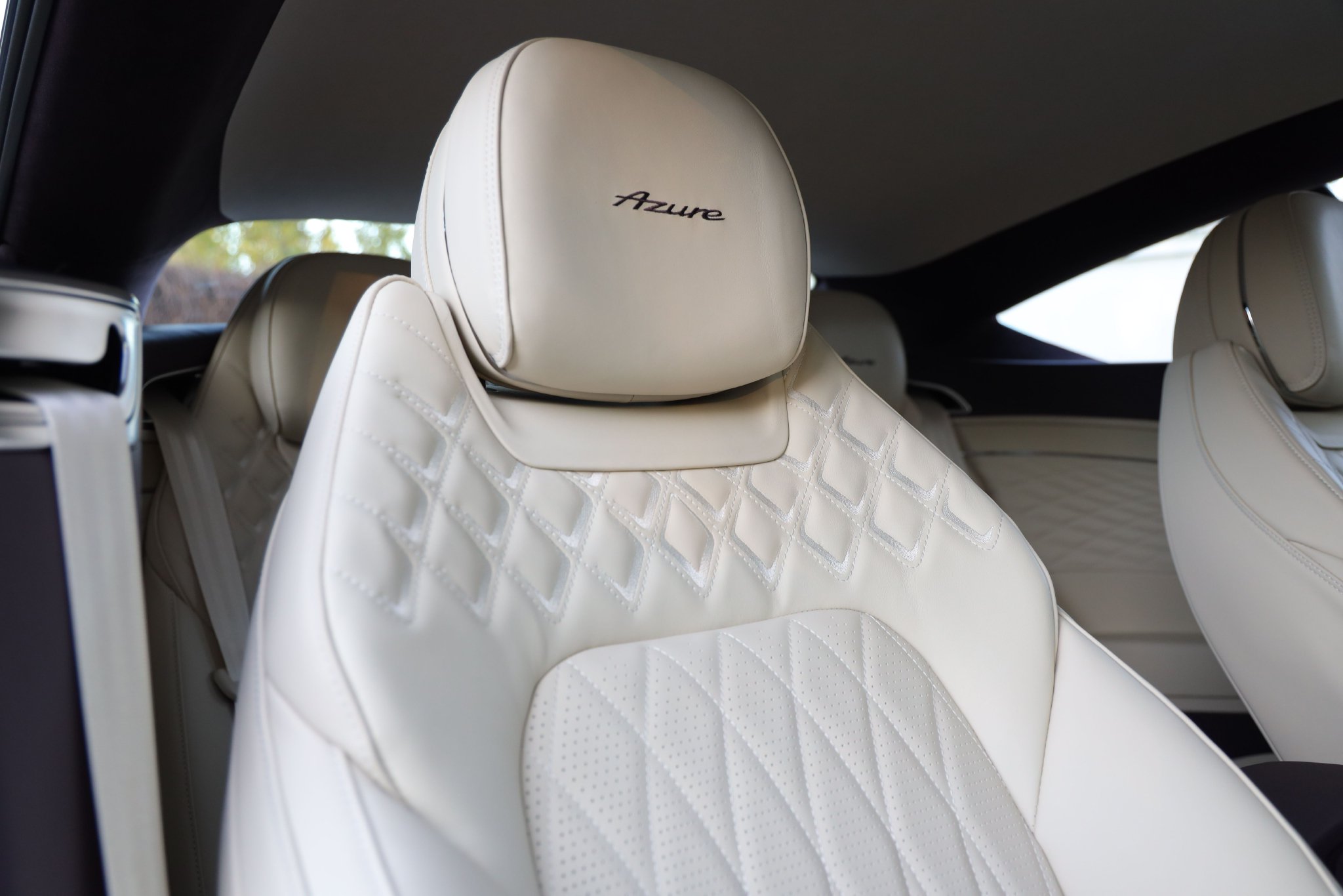 Discover the Luxurious Bentley Continental GT Azure: Performance Meets Elegance