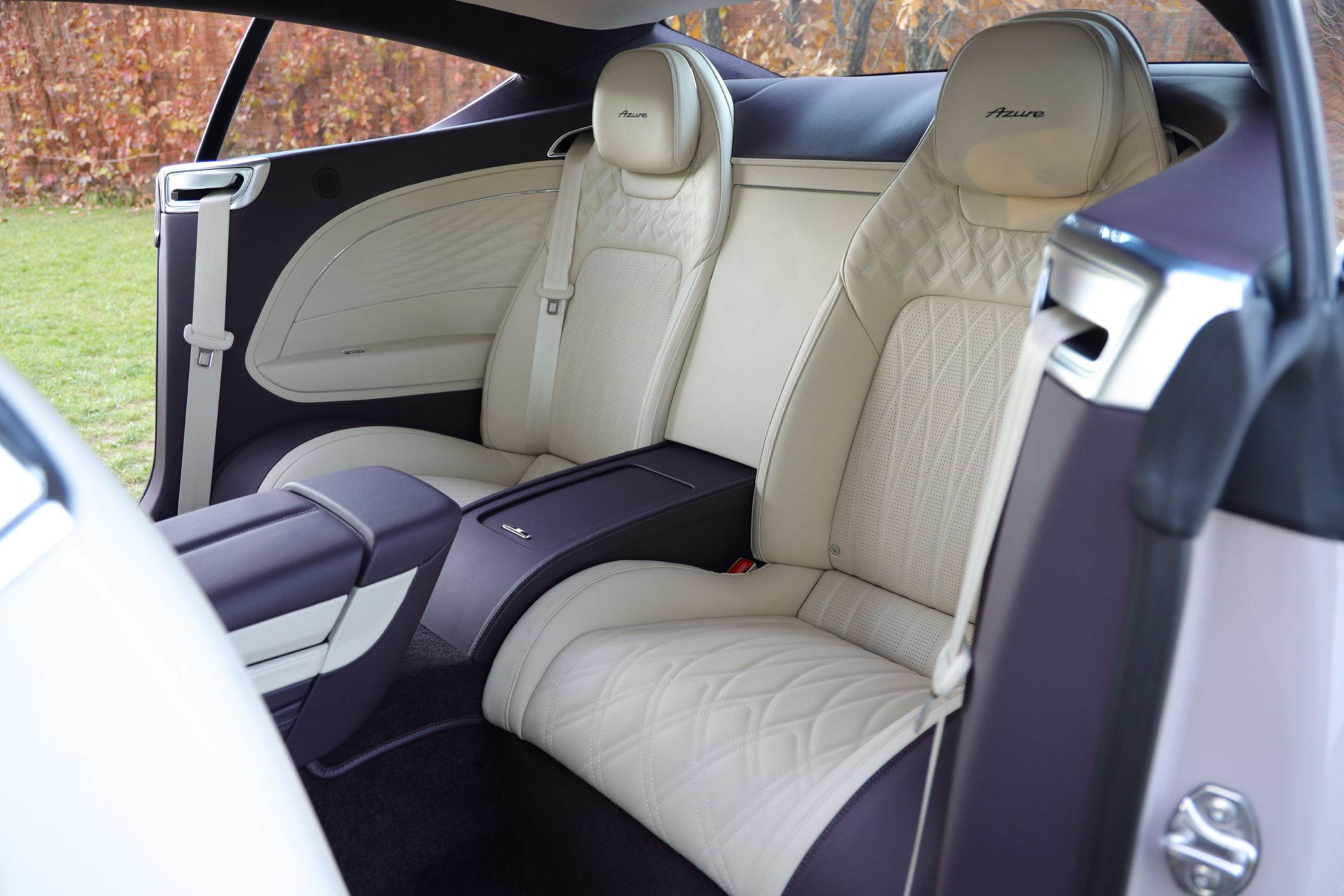 Discover the Luxurious Bentley Continental GT Azure: Performance Meets Elegance