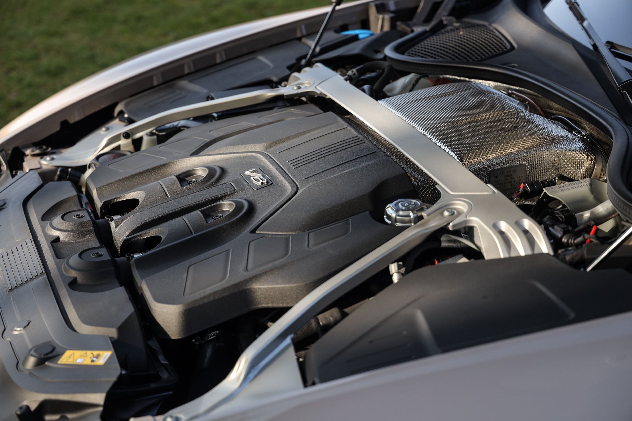 Discover the Luxurious Bentley Continental GT Azure: Performance Meets Elegance