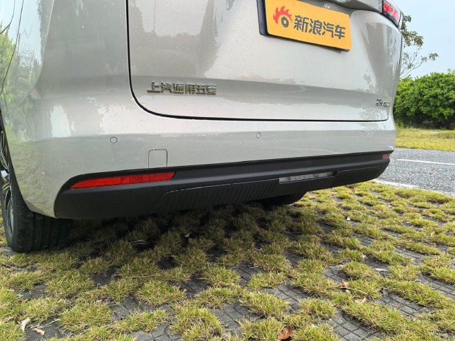 Discover the Wuling Xingguang 730: A Versatile MPV with Hybrid Power Options