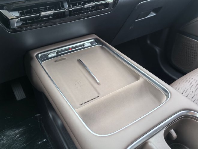 Discover the Wuling Xingguang 730: A Versatile MPV with Hybrid Power Options