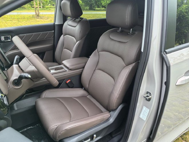 Discover the Wuling Xingguang 730: A Versatile MPV with Hybrid Power Options