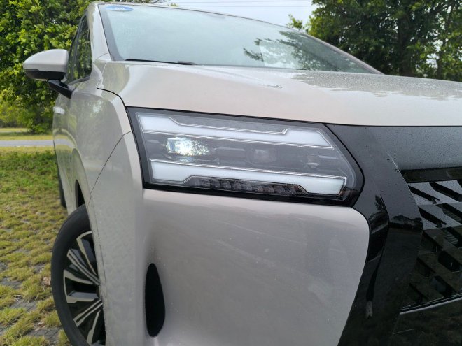 Discover the Wuling Xingguang 730: A Versatile MPV with Hybrid Power Options